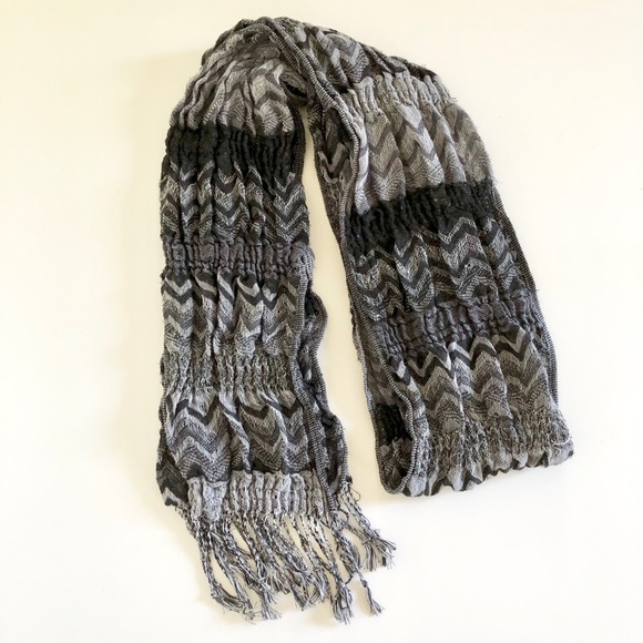 Gray & Black Knitted Scarf with Fringe - Picture 5 of 6